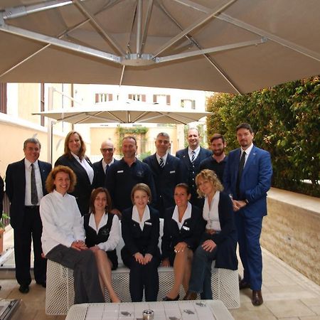 Domus Carmelitana Hotel Рим Екстериор снимка