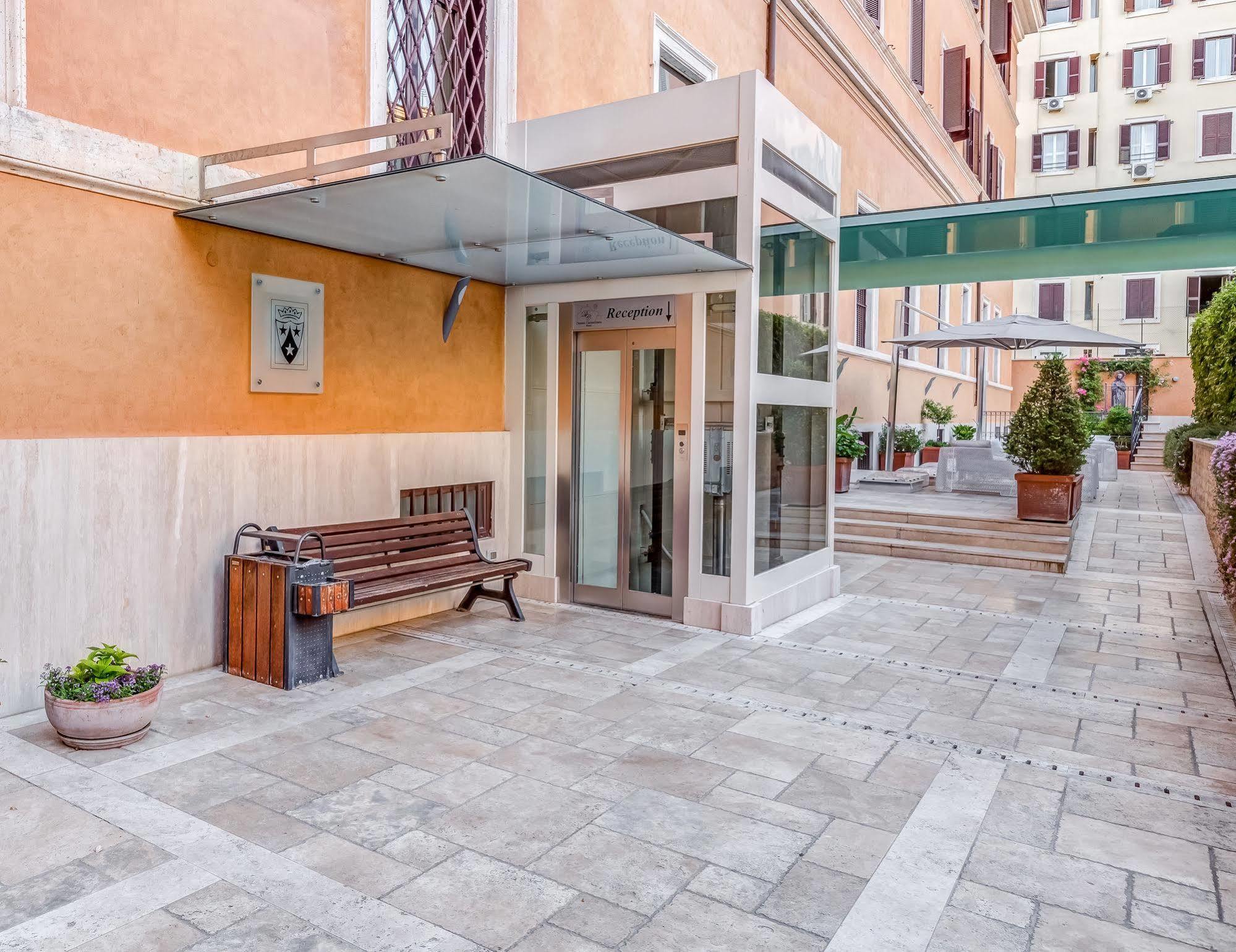Domus Carmelitana Hotel Рим Екстериор снимка